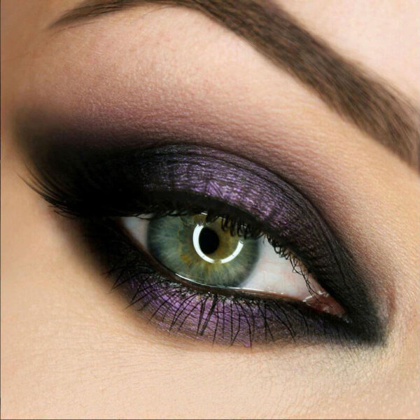MAKEUP REVOLUTION 32 Ultra Professional Eyeshadow Palette - Affirmation - Image 2